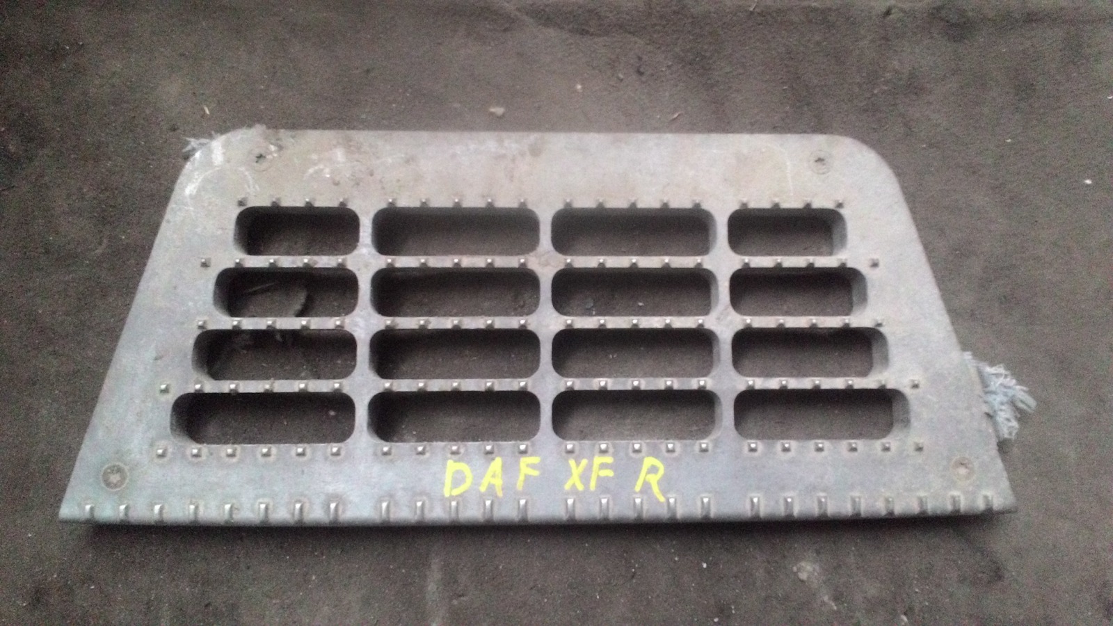 Подножка Daf Xf105