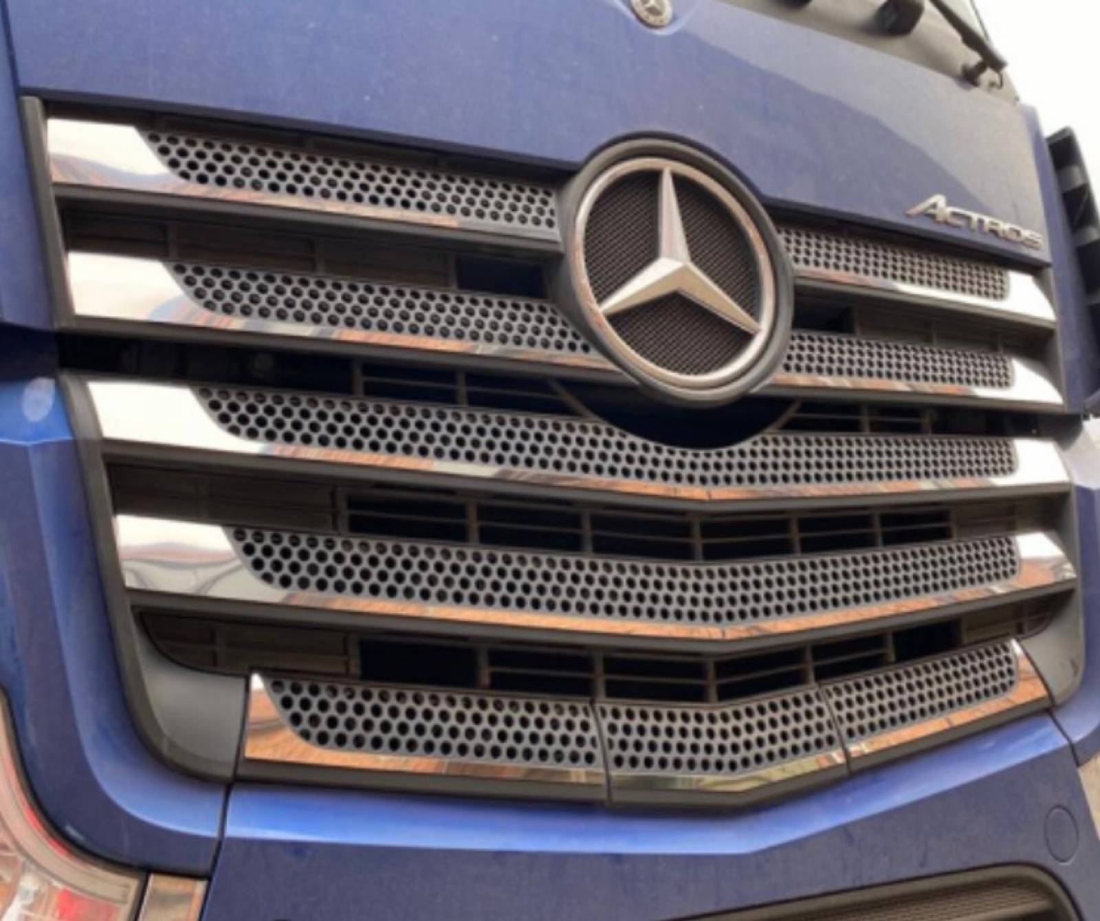 Комплект накладок капота Mercedes-Benz Actros MP4