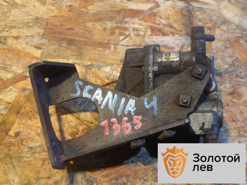 Кран с кронштейном Scania 4-Series