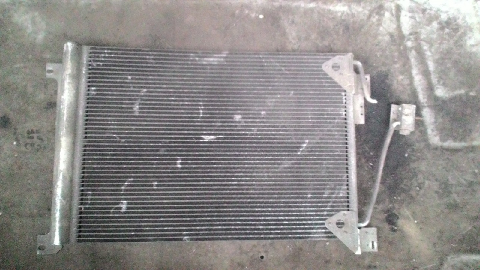 Радиатор кондиционера Iveco Stralis
