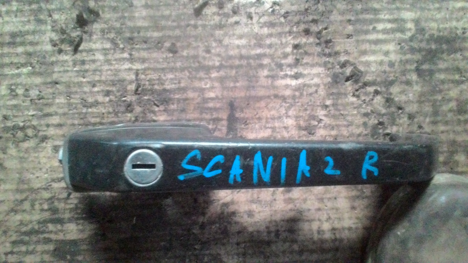 Ручка двери наружная Scania 3-Series левая
