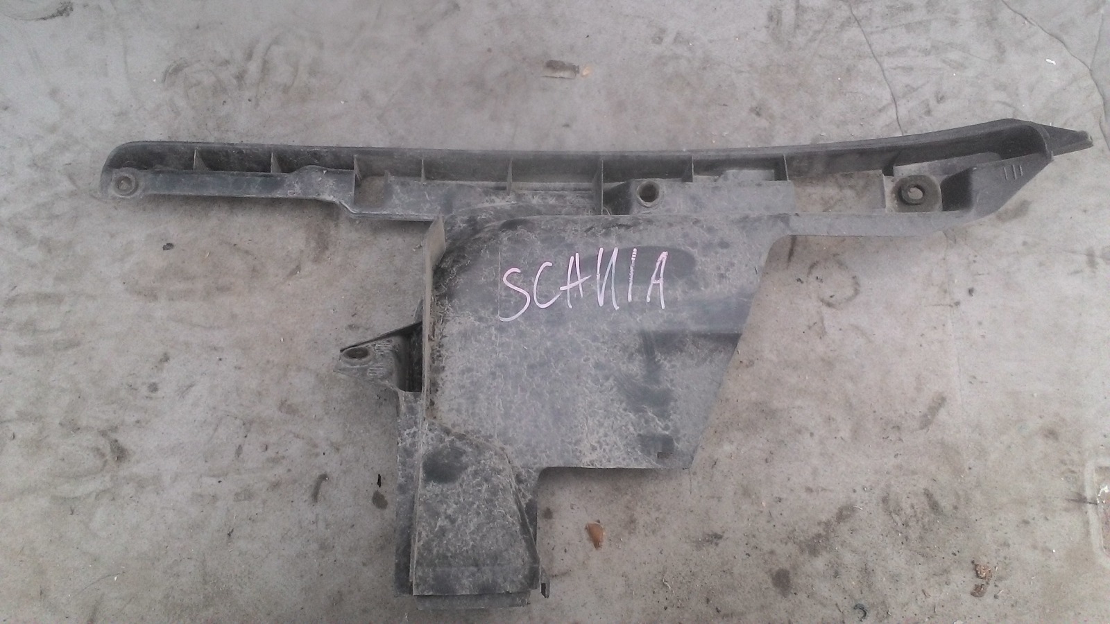 Накладка Scania 4-Series правая