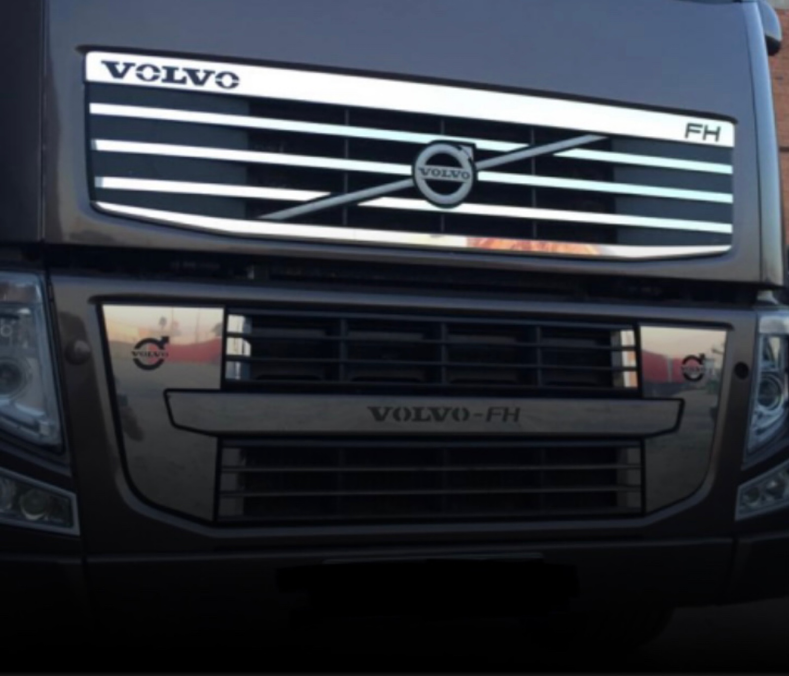 Хром накладки капота Volvo Fh FH3