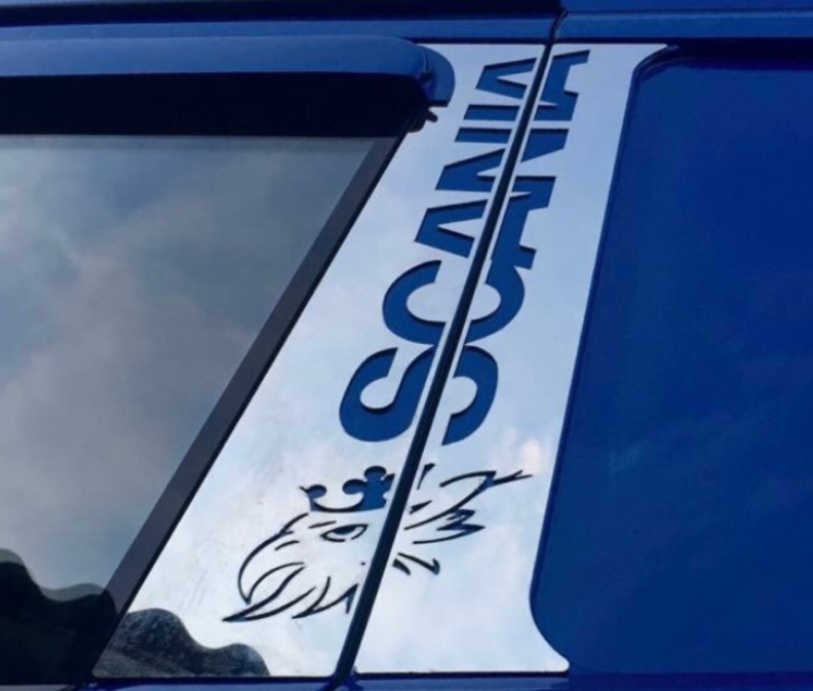 Накладки на стойки Scania 5-Series