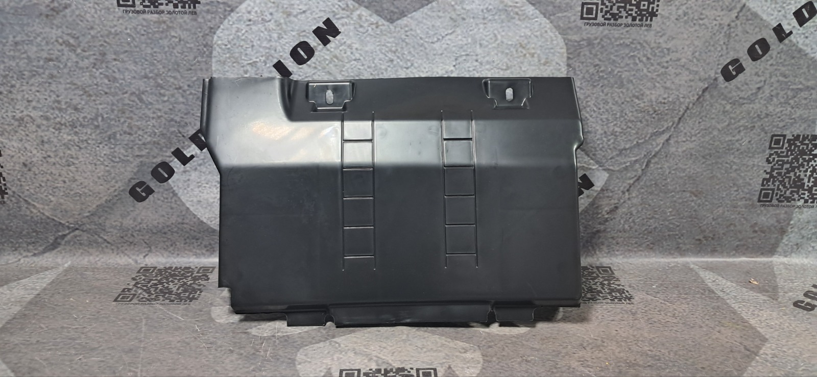 Крышка аккумуляторного ящика VOLVO FH FH3 задняя