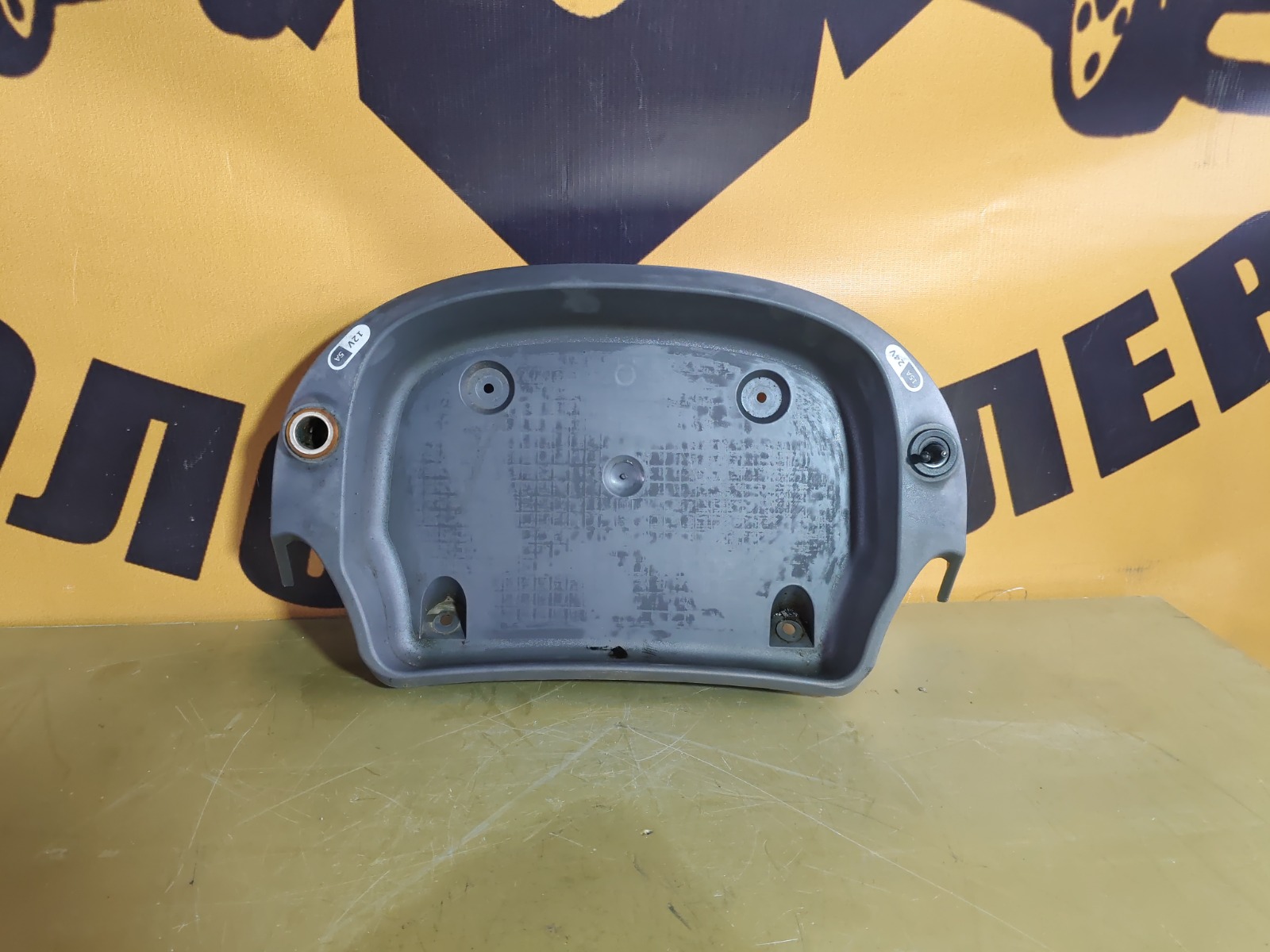 Накладка на торпедо DAF XF106 MX13 460 2014 (б/у)