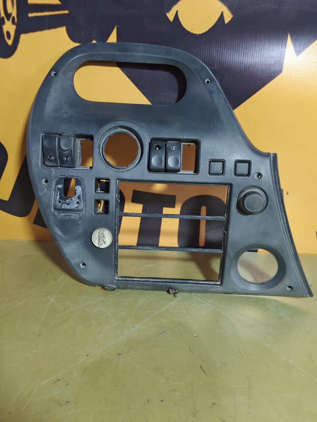 Накладка на торпедо DAF XF106 MX13 460 2014 (б/у)