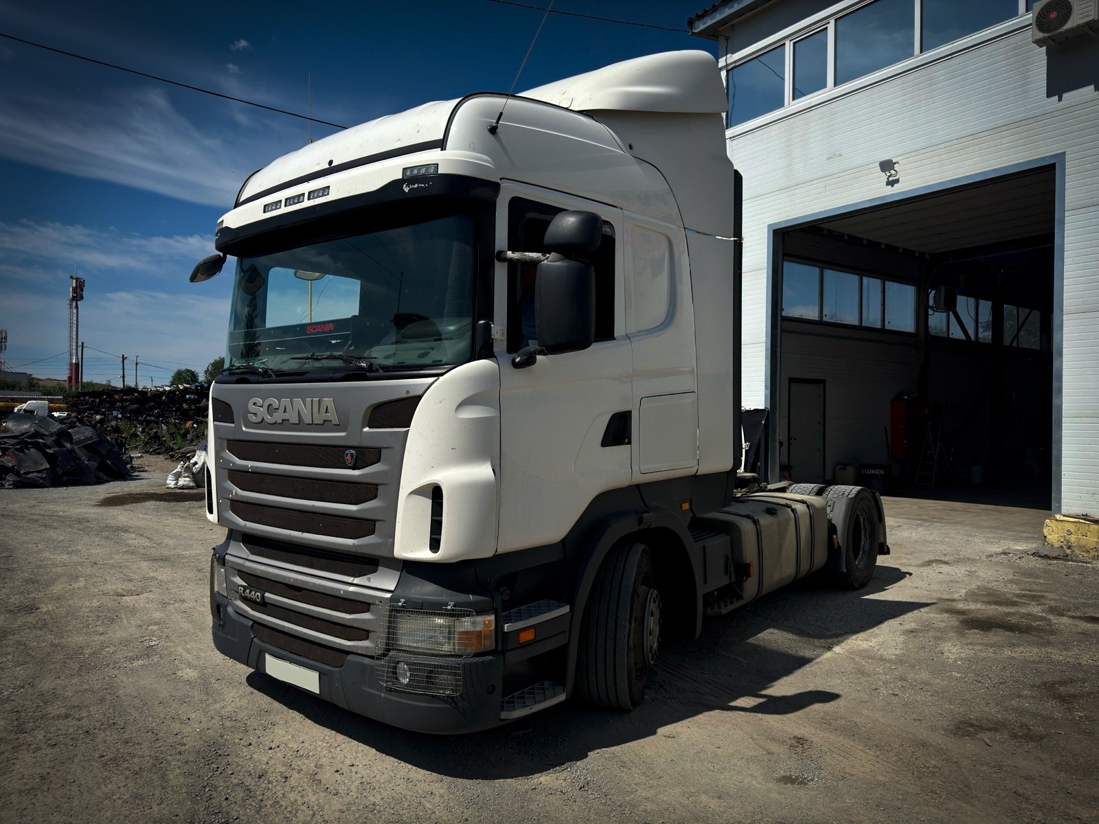 Автомобиль SCANIA 5-Series R-SERIES DC13 112/ 440HP 2013 года
