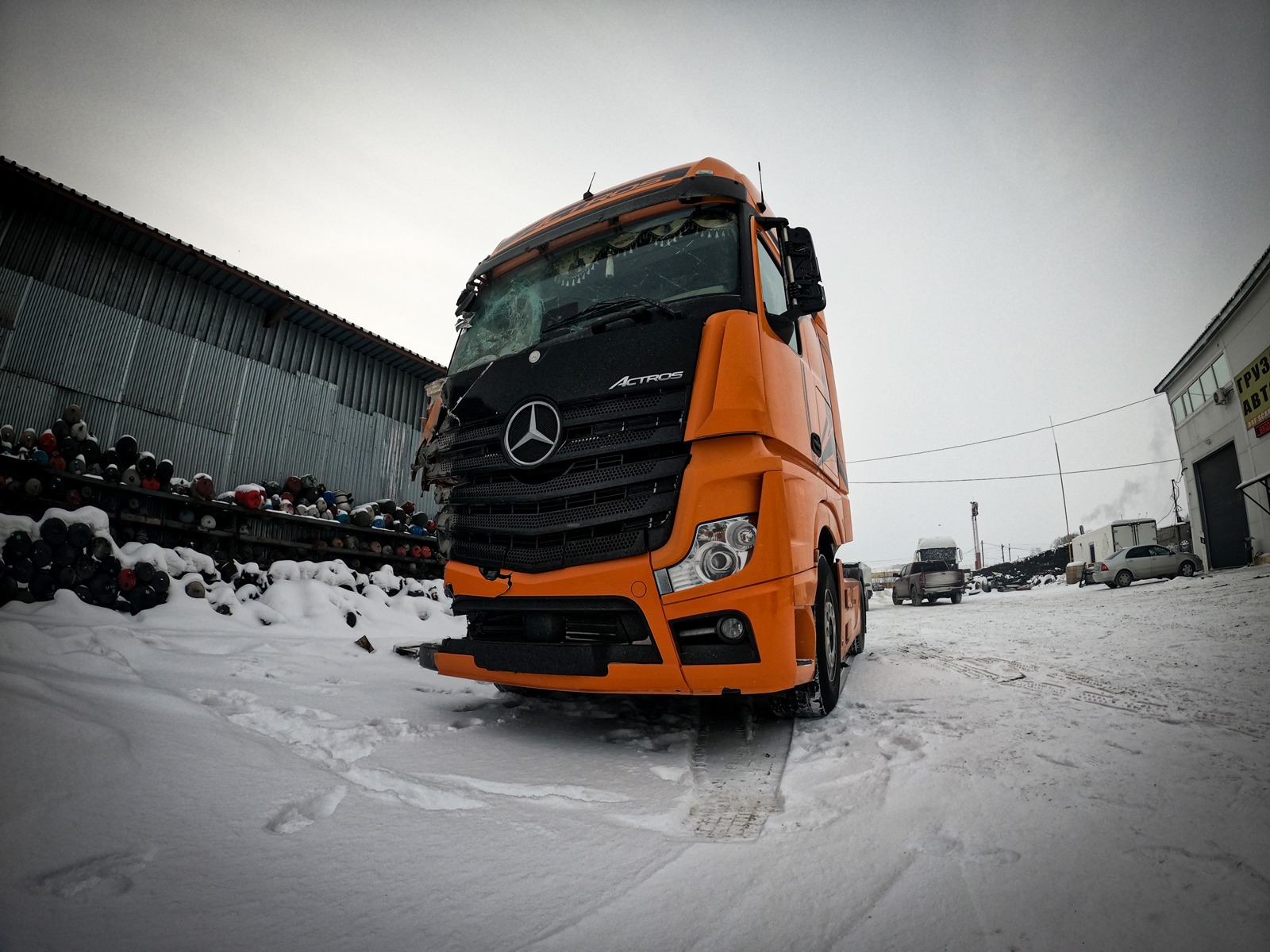 Автомобиль Mercedes-Benz Actros MP4 OM471LA 2014 года