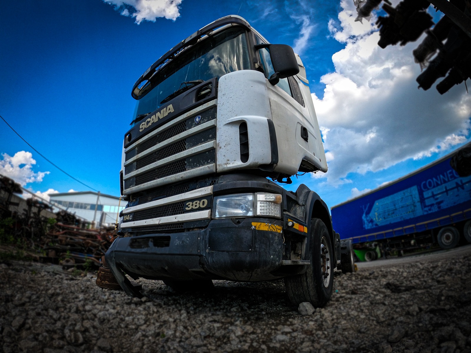Автомобиль SCANIA 4-Series R-SERIES DC1104 2001 года