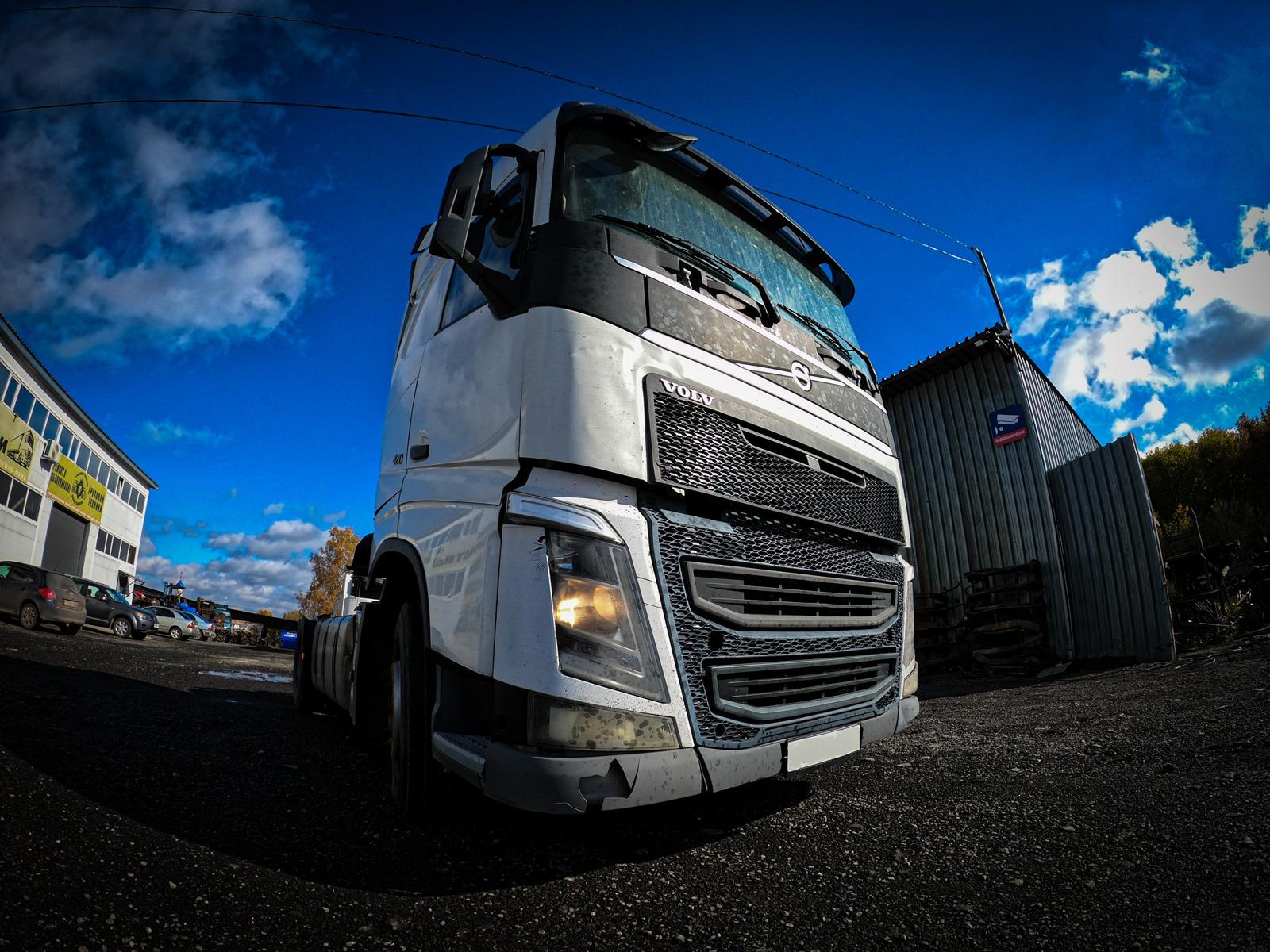 Автомобиль VOLVO FH FH4 D13C420 2018 года
